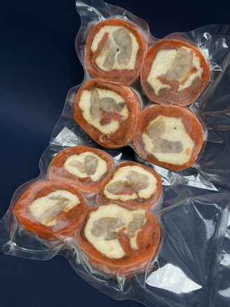 Рулет из кеты с творожным сыром и креветкой